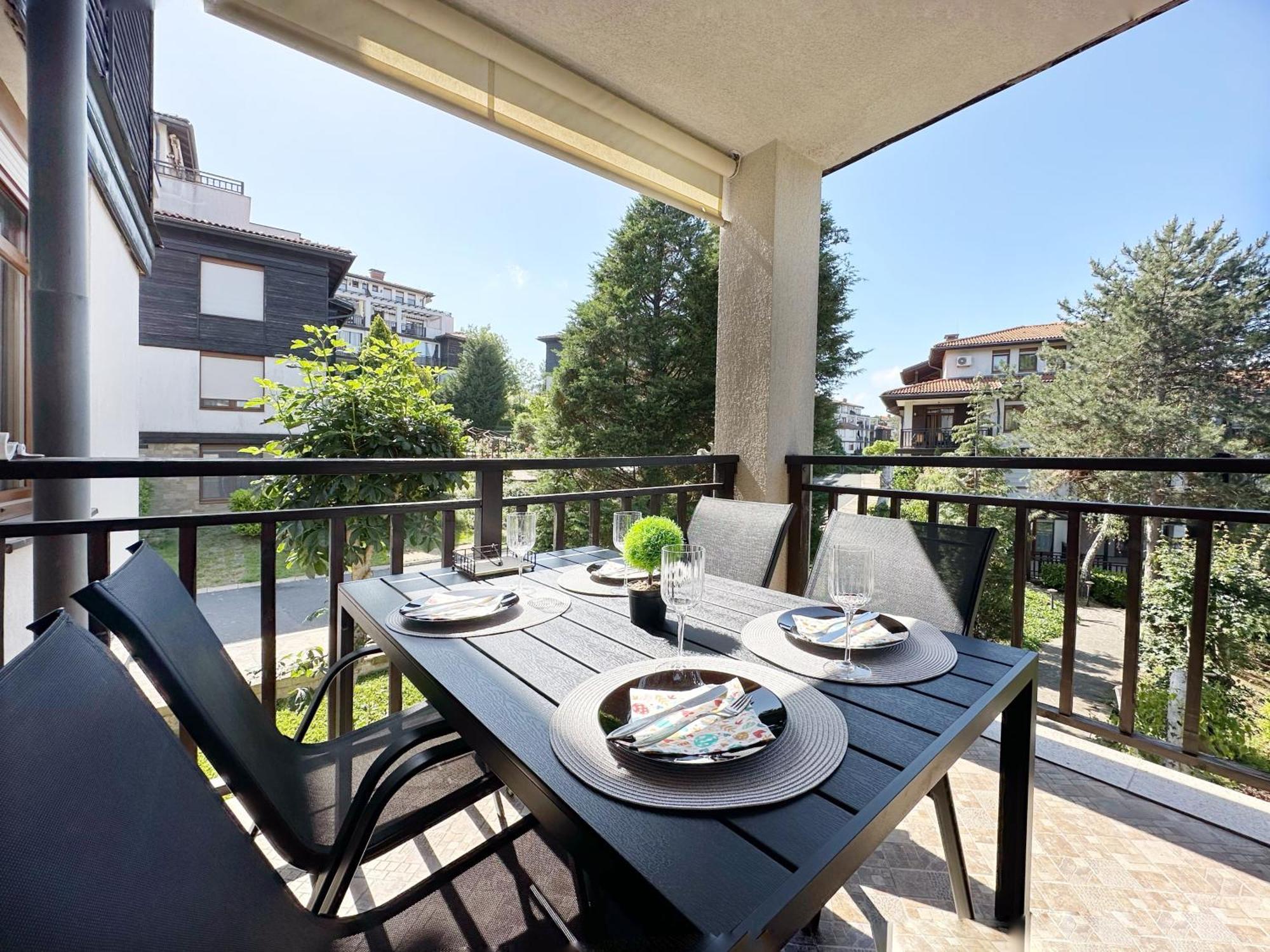 Sm Lovely Apartments On The First Line In Sozopol Room photo