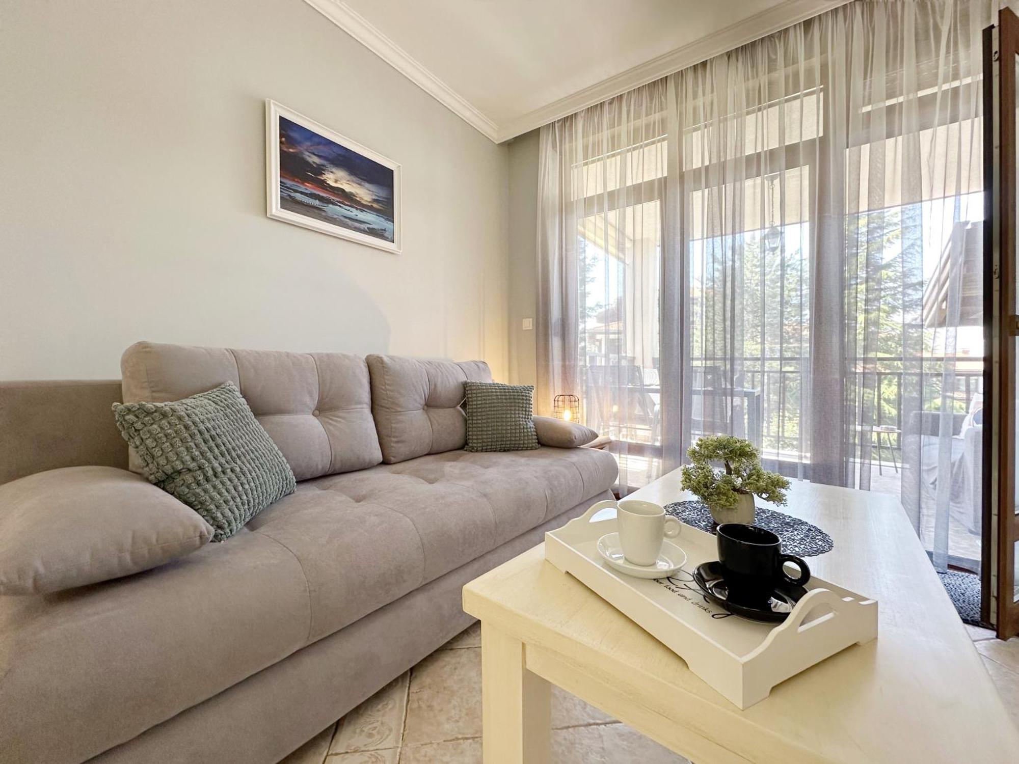 Sm Lovely Apartments On The First Line In Sozopol Room photo