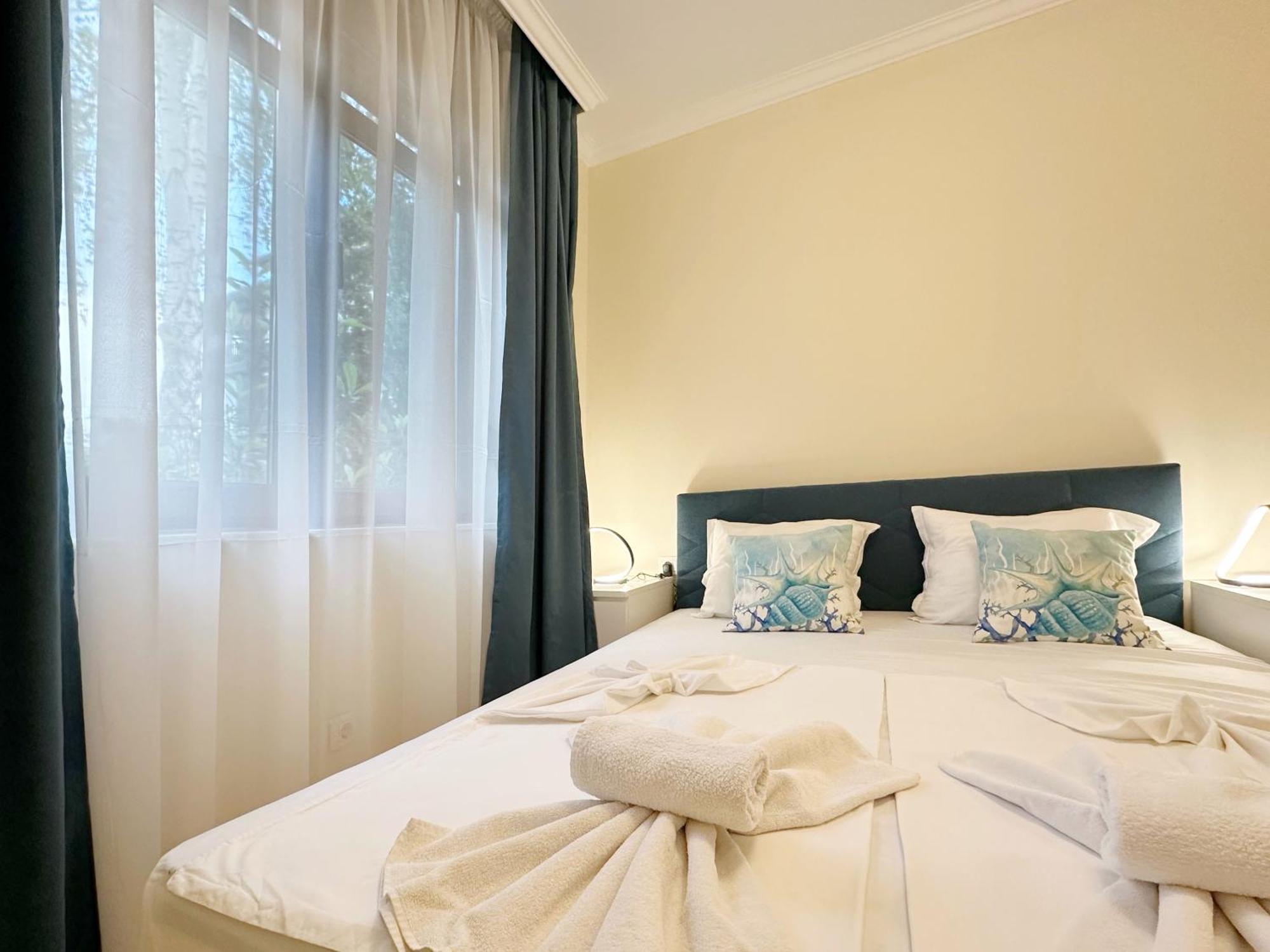 Sm Lovely Apartments On The First Line In Sozopol Room photo