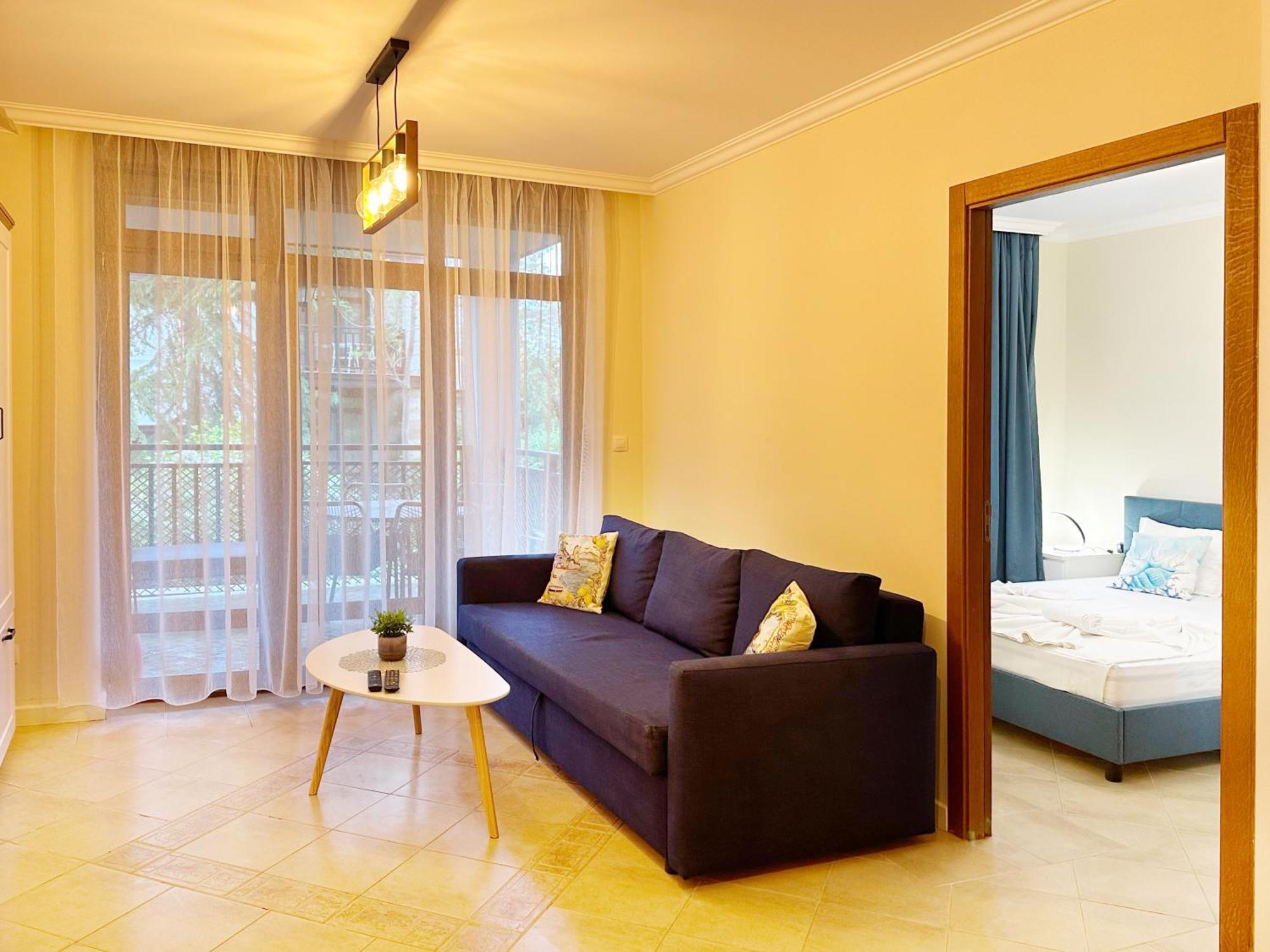 Sm Lovely Apartments On The First Line In Sozopol Room photo