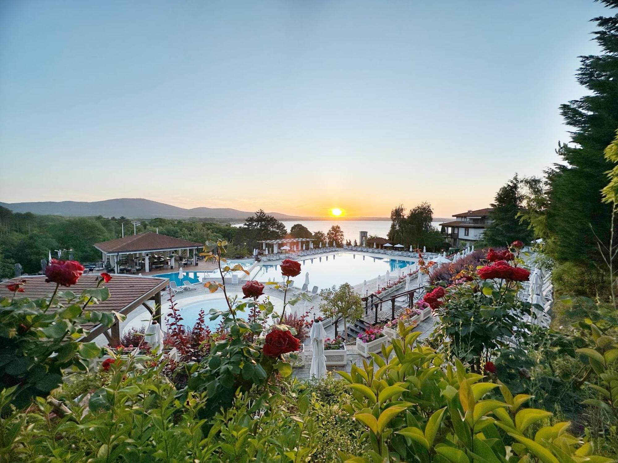 Sm Lovely Apartments On The First Line In Sozopol Exterior photo